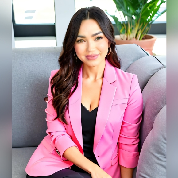 Meet your Posher, Madison - Picture 3 of 3